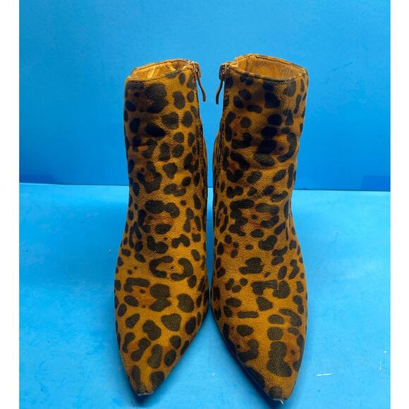 Weeboo Women's Size 8.5 Animal Print Brown Ankle Booties Boots Side Zip - Picture 2 of 11